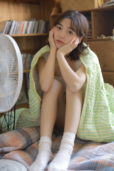 美女内射少妇三区五区